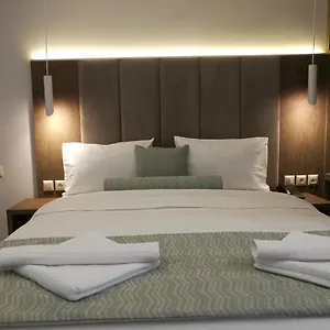 4- Family 3*, Μεταμόρφωση Ελλάδα
