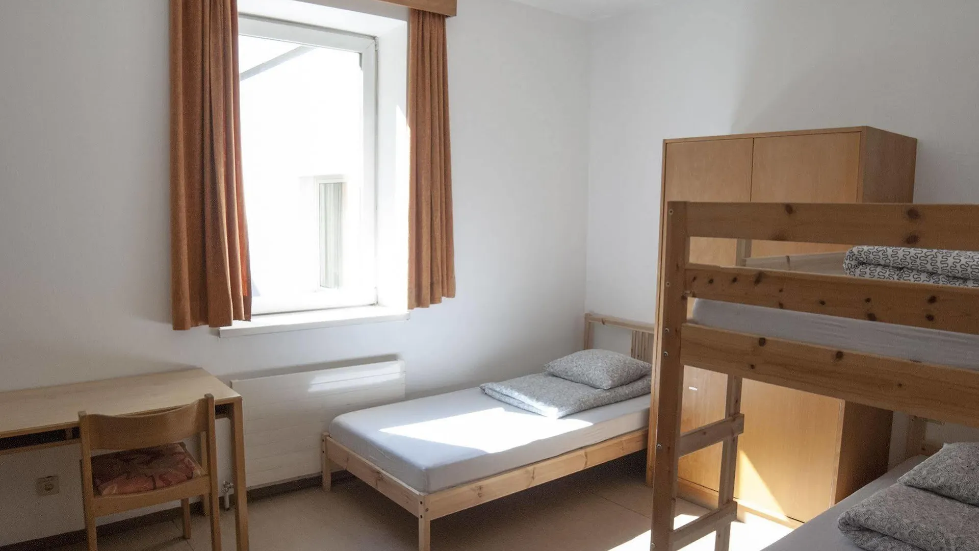 Hostel Marmota إنسبروك 0*,  النمسا